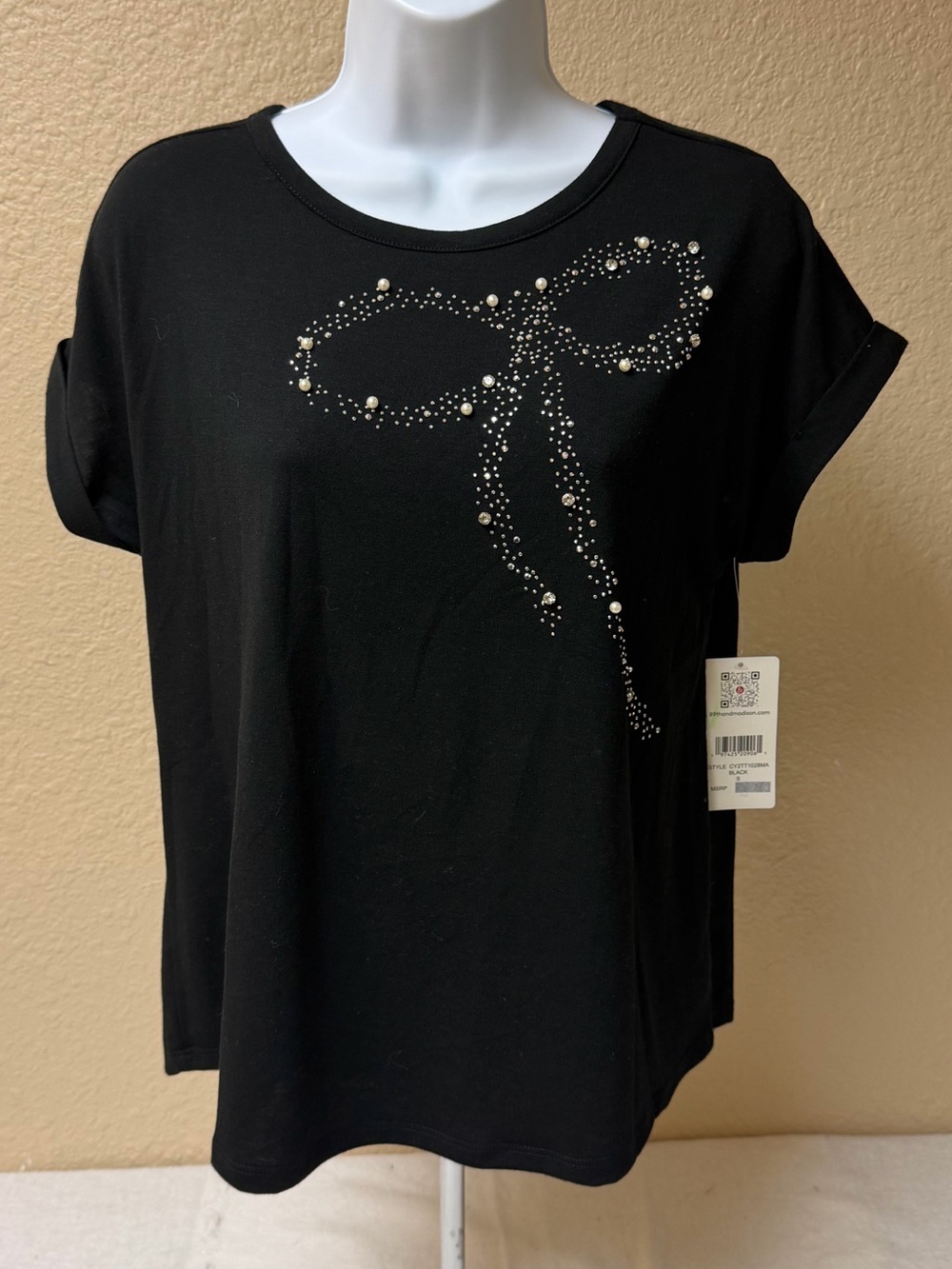 4/$20 89th & Madison Black Short-Sleeve Tee with Pearl & Rhinestone Bow